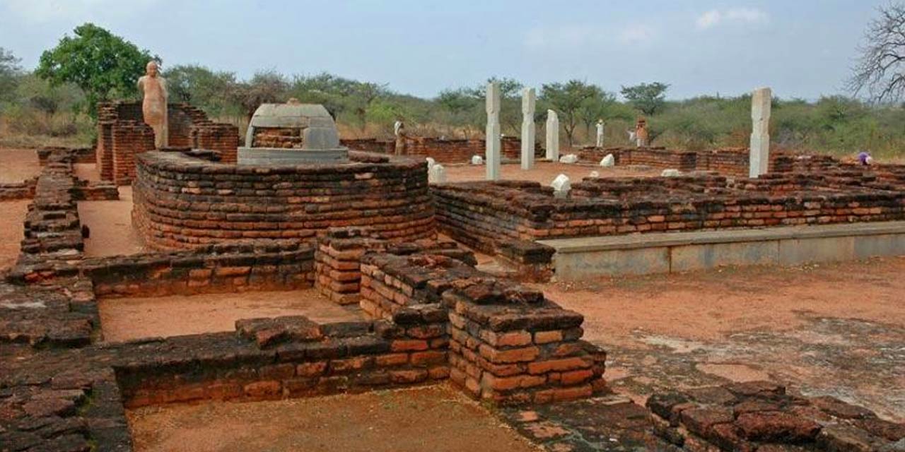 Nagarjuna Konda (Nagarjuna Sagar)