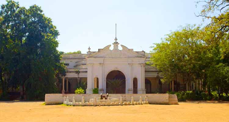 Places to Visit Hyderabad Purani Haveli